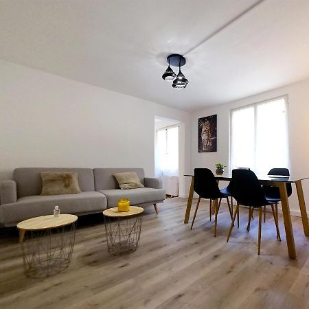 Appartement Au Coeur De Cours La Ville Cours (Rhone) Exterior foto
