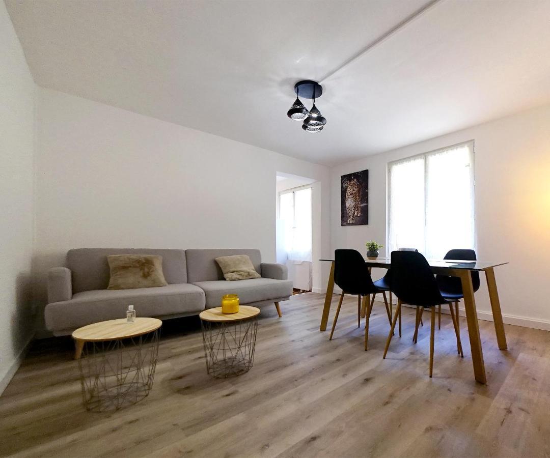 Appartement Au Coeur De Cours La Ville Cours (Rhone) Exterior foto