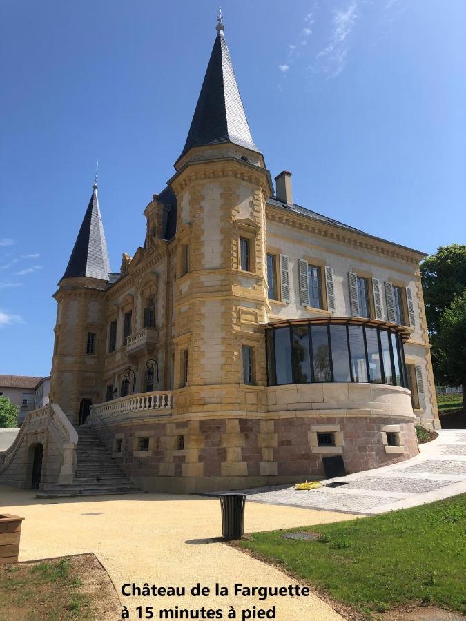 Appartement Au Coeur De Cours La Ville Cours (Rhone) Exterior foto